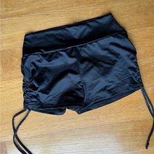 NWT scrunch spandex shorts